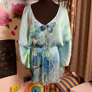 Y2K Three Pink Hearts by Trixxi blue/green butterfly bat sleeve top. Size M/L.